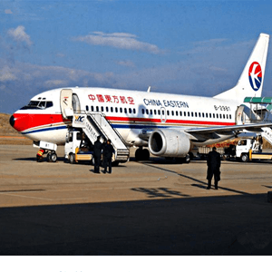 迪庆香格里拉机场邮寄航空快运业稳步发展的原因是什么？